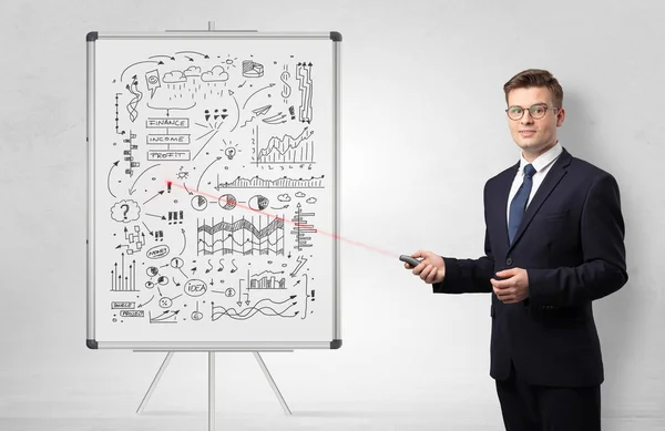 Professor über Whiteboard-Lehre Wirtschaft — Stockfoto