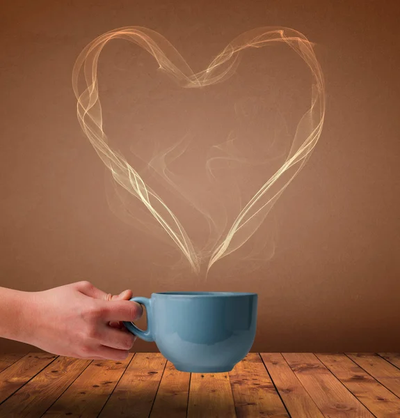 Sıcak sıcak bir içecek.