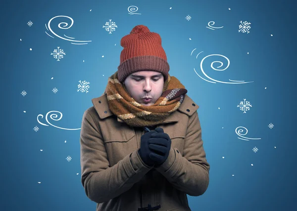 Gefrorener Junge mit gekritzelter Schneeflocke und windigem Konzept — Stockfoto