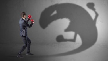 Büyük canavar gölgeli mücadele işadamı