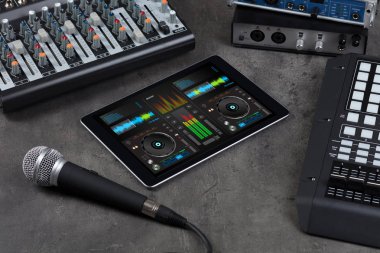 Karıştırma müzik ve aletleri kavramı