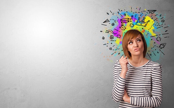 Деловой человек с нарисованными иконками
