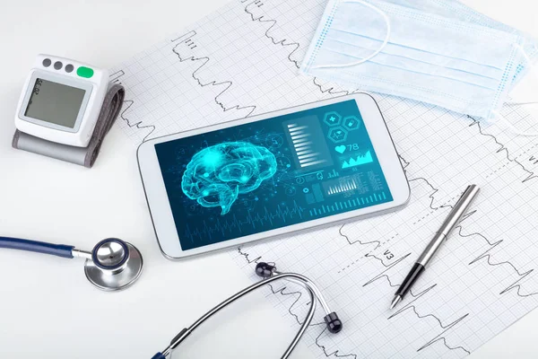 Tablet beyin işlevselliği konsepti ile tanılama