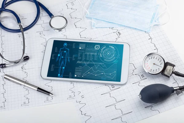 Software medico di screening completo del corpo su tablet — Foto Stock