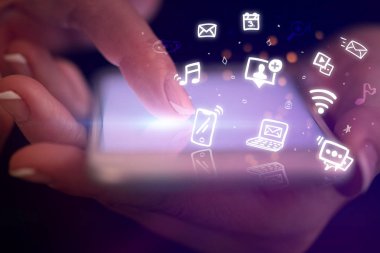 Hologram app simgeleri yukarıdaki telefonla dokunmadan parmak