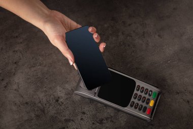 El cep telefonu ile öder