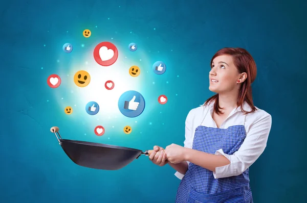 Πρόσωπο μαγειρική έννοια κοινωνικών μέσων μαζικής ενημέρωσης σε γουόκ — Φωτογραφία Αρχείου