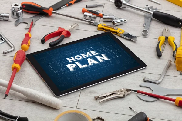 Tablet ve mimar araçları çevresinde