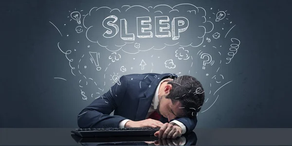 Biznesmen zasnął w jego miejscu pracy z pomysłów, snu i zmęczony koncepcja — Zdjęcie stockowe