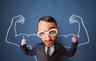 Küçük vücut üzerinde büyük kafa güçlü olmak istiyor