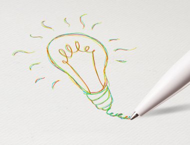 Kalem kağıt üzerine çizim ampul