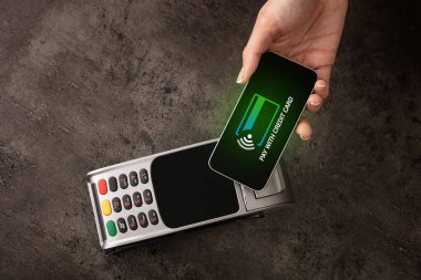 Hareket eden telefon ile kabul edilen ödeme