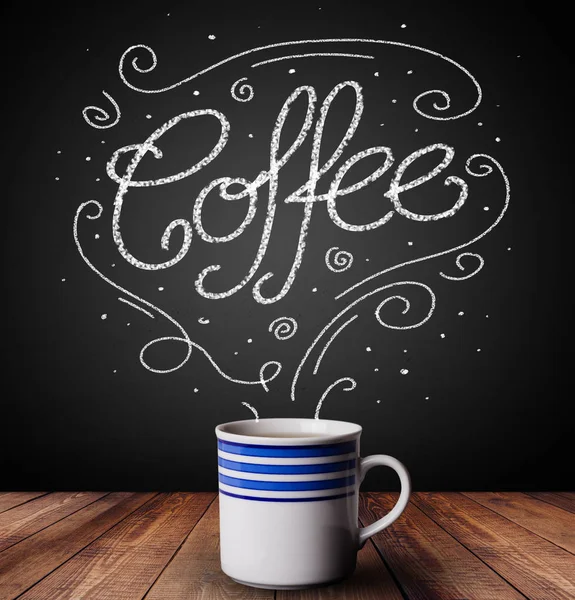 Чашка кави з білими каракулями — стокове фото