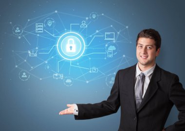 Office bulut teknoloji kavramı sunan kişi