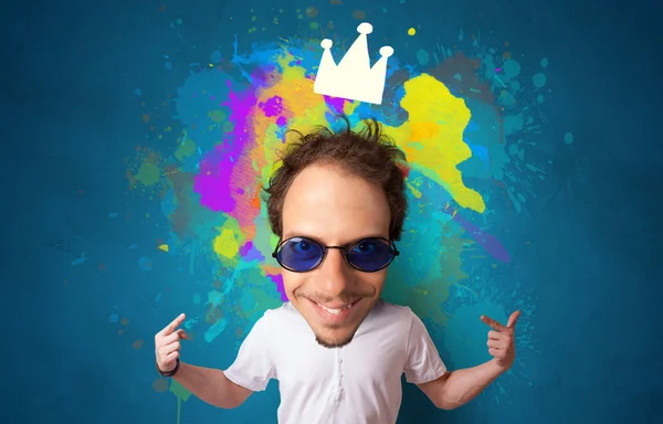 Big head on small body with crown — Stock Photo, Image