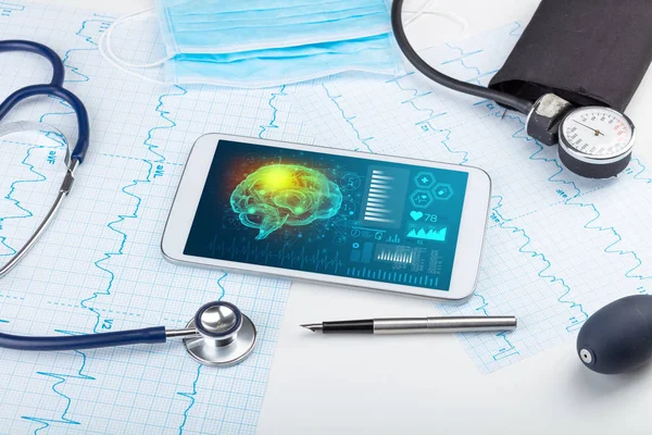 뇌 기능 개념 태블릿에 진단 — 스톡 사진