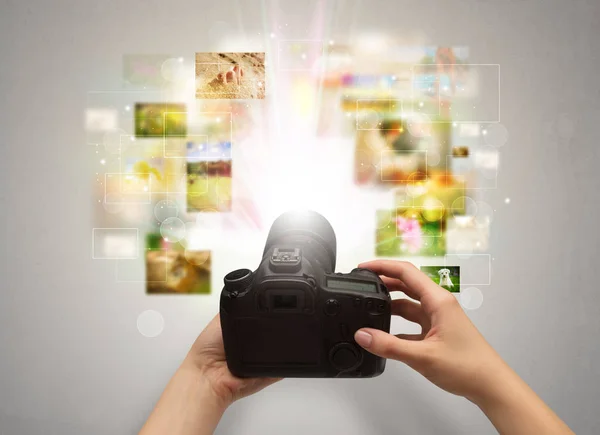 Hand vangt gebeurtenissen in het leven met digitale camera — Stockfoto