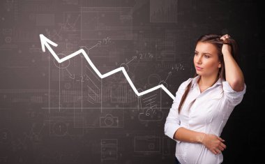 Artan grafik kavramı ile duran kişi