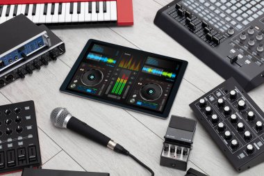 Karıştırma müzik ve aletleri kavramı