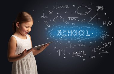 Küçük eğitim konsepti ile tablet kullanarak çocuk