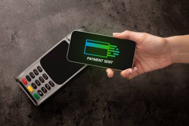 Hareket eden telefon ile kabul edilen ödeme