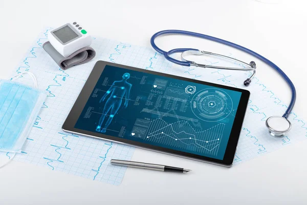 Software médico de detección de cuerpo completo en la tableta — Foto de Stock