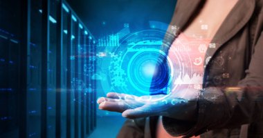 Kadın holding konsantrik hologram projeksiyon