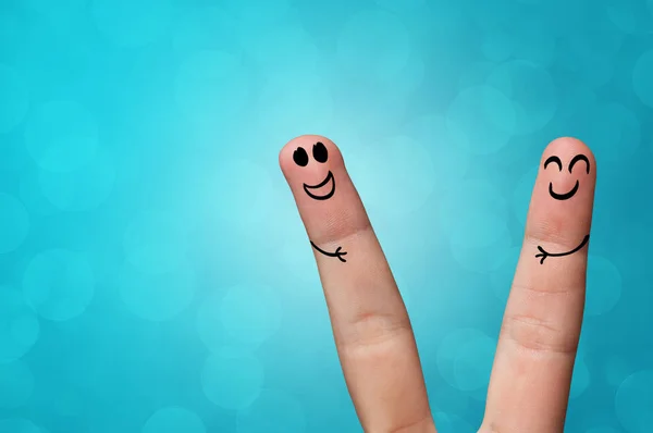 Gelukkig weinig vingers glimlachend en opknoping samen — Stockfoto