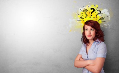 Soru işaretleri olan iş adamı