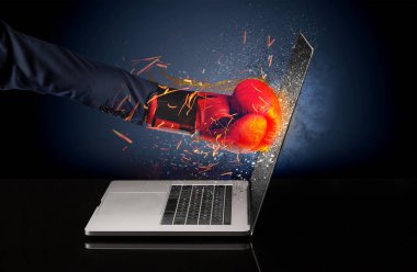 Güçlü dizüstü ekran vurmak kol