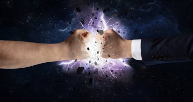 Eller fırtına patlama ile mücadele