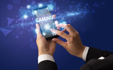 Teknoloji kavramına sahip akıllı telefon kullanımı