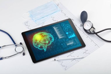 Tablet beyin işlevselliği konsepti ile tanılama