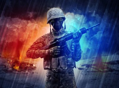 Silahlı asker toz fırtınanın ortasında duran