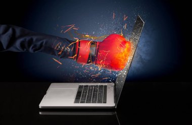 Güçlü dizüstü ekran vurmak kol