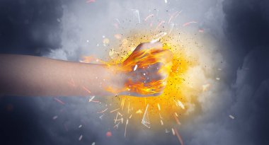 El sayısı yoğun ve uzay patlar