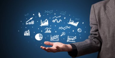 Uygulama simgeleri elinde tutan el