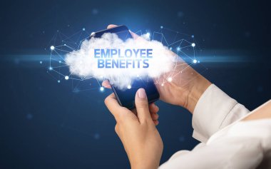 Bulut iş konsepti olan akıllı telefon kullanımı