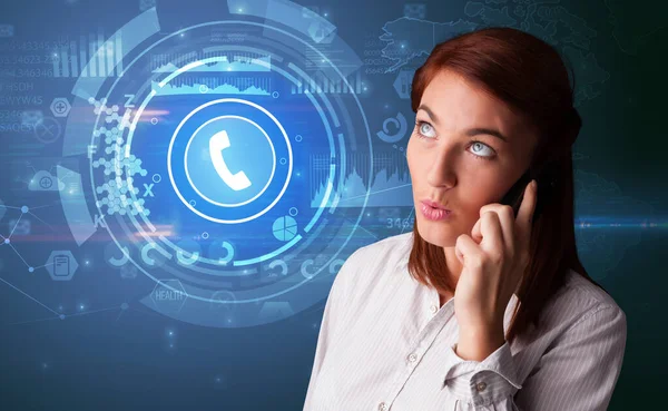 Persona hablando por teléfono con el concepto de llamada — Foto de Stock