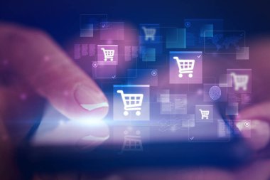 Online alışveriş kavramı ile telefon dokunmak parmak