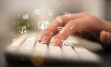 Klavye uygulama simgeleri ile yazarak el