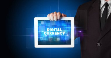 Tablet tutan kişi, teknoloji konsepti