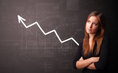 Artan grafik kavramı ile duran kişi