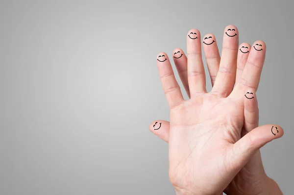 Sonríe los dedos juntos — Foto de Stock