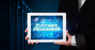 Tablet tutan kişi, iş konsepti