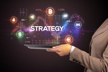 Yazılı dokunmatik ekranın yakın plan görüntüsü