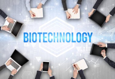 Ofiste Çalışan Meşgul İnsanlar Grubu, teknoloji konsepti