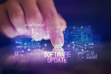Web teknolojisi simgeleriyle tablete dokunmak