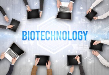 Ofiste Çalışan Meşgul İnsanlar Grubu, teknoloji konsepti