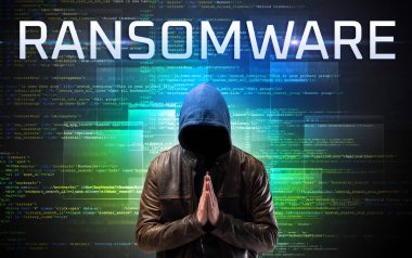 Kod arkaplanındaki yüzsüz hacker